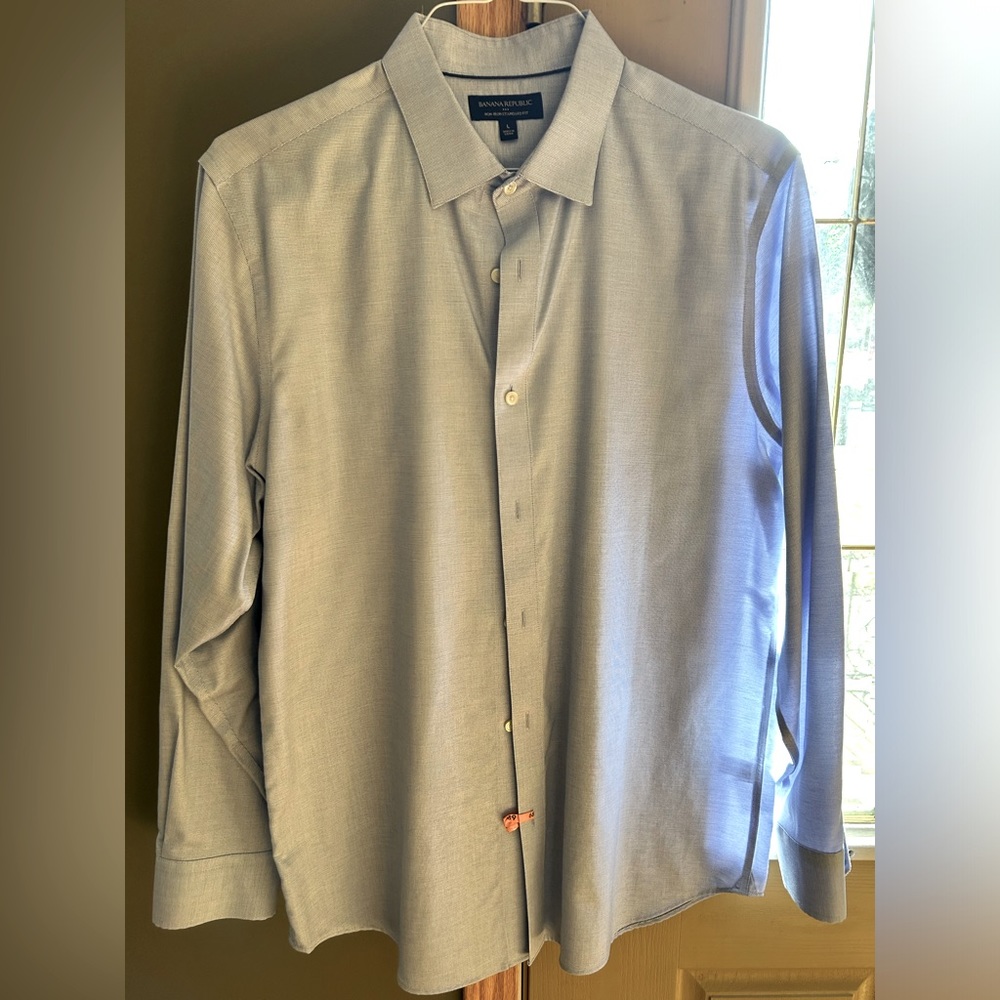 Men’s Banana Republic dress shirt